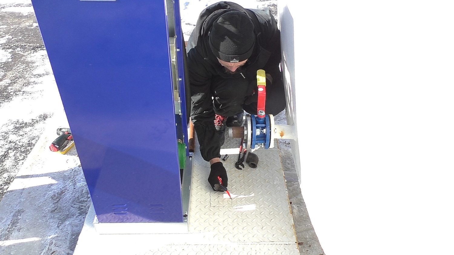 Дооснащение емкости на 30 м3 ТРК Топаз 511 и контролером Квота-2 для организации безоператорного отпуска ГСМ Дооснащение емкости на 30 м3 ТРК Топаз 511 и контролером Квота-2 для организации безоператорного отпуска ГСМ