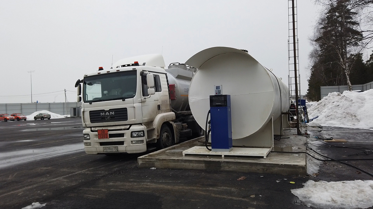 Дооснащение емкости на 30 м3 ТРК Топаз 511 и контролером Квота-2 для организации безоператорного отпуска ГСМ Дооснащение емкости на 30 м3 ТРК Топаз 511 и контролером Квота-2 для организации безоператорного отпуска ГСМ