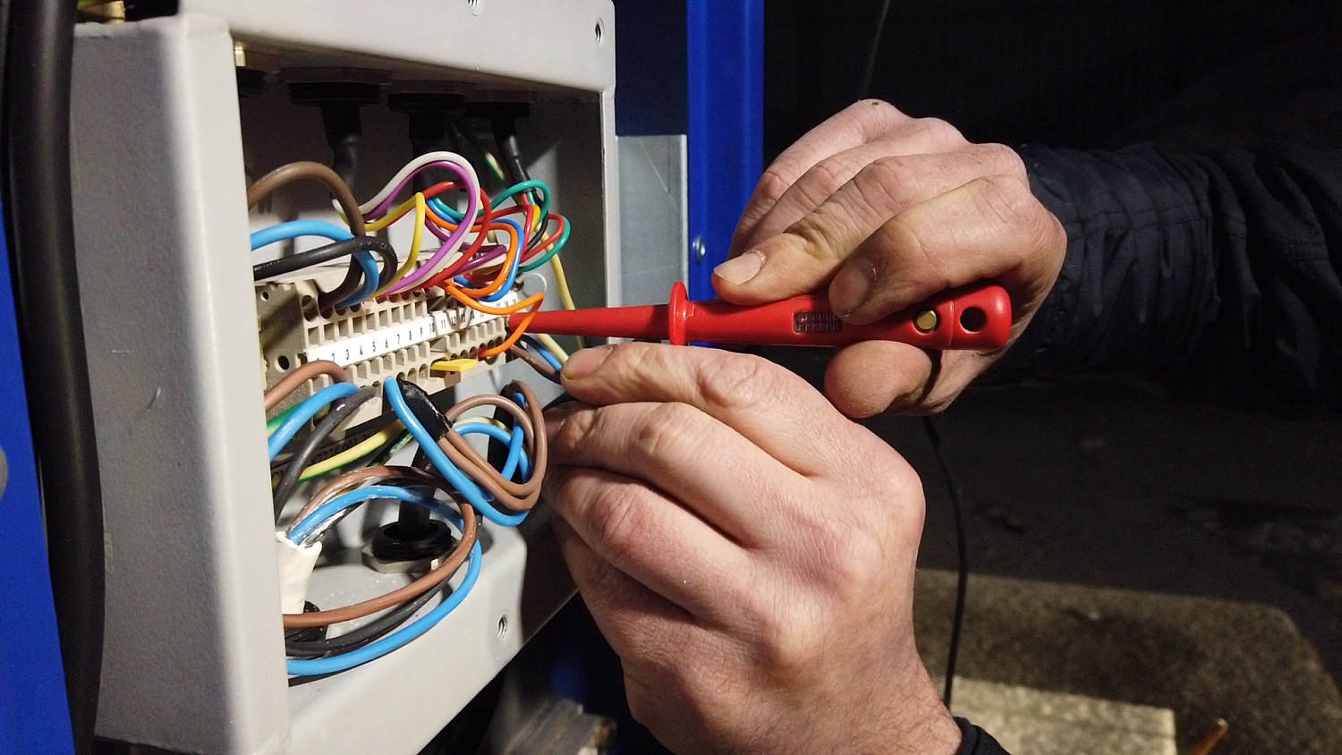 Дооснащение емкости на 30 м3 ТРК Топаз 511 и контролером Квота-2 для организации безоператорного отпуска ГСМ Дооснащение емкости на 30 м3 ТРК Топаз 511 и контролером Квота-2 для организации безоператорного отпуска ГСМ